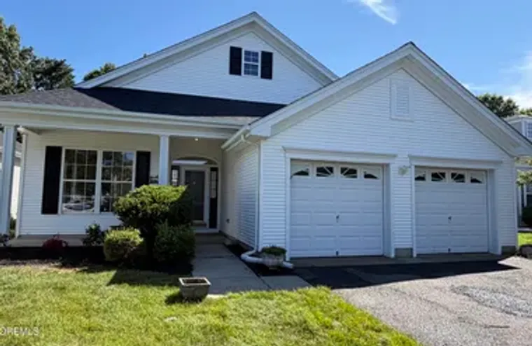 42 GREENWAYS LN, LAKEWOOD, NJ, 08701, Lakewood, NJ 08701
