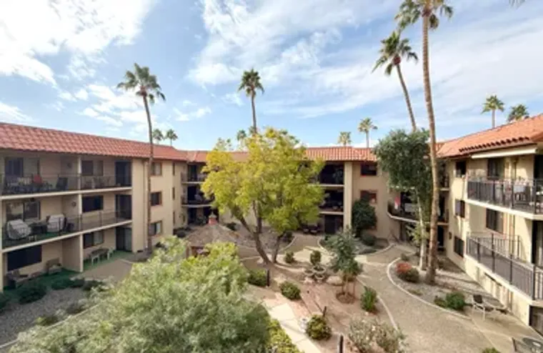 10330 W THUNDERBIRD BLVD A304, SUN CITY,..., Sun City, AZ 85351