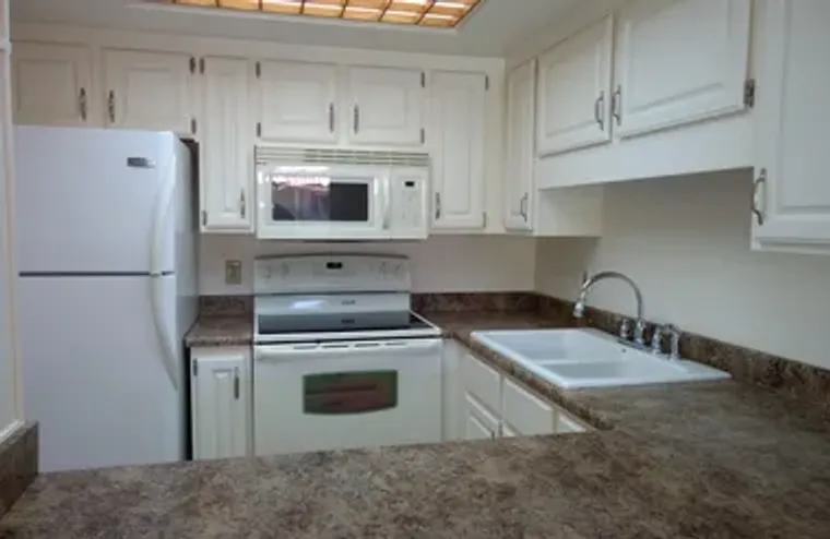 10330 W THUNDERBIRD BLVD A333, SUN CITY,..., Sun City, AZ 85351