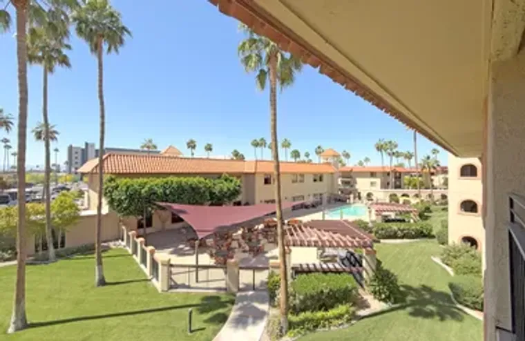 10330 W THUNDERBIRD BLVD C304, SUN CITY,..., Sun City, AZ 85351