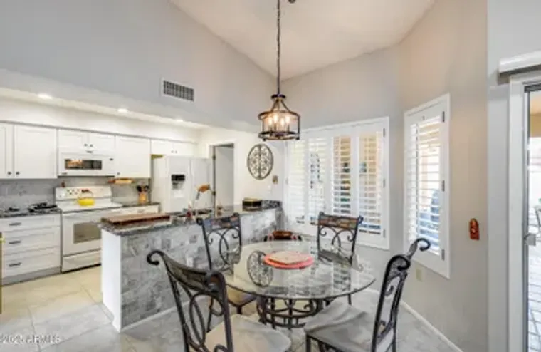 18424 N SPANISH GARDEN DR, SUN CITY WEST..., Sun City West, AZ 85375