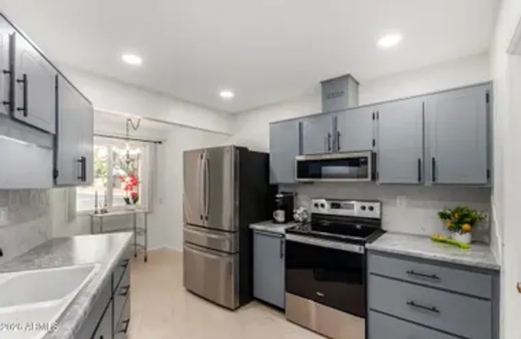 10918 W TOPAZ DR, SUN CITY, AZ, 85351, Sun City, AZ 85351