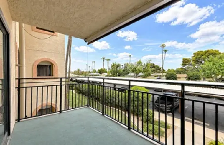 10330 W THUNDERBIRD BLVD C222, SUN CITY,..., Sun City, AZ 85351