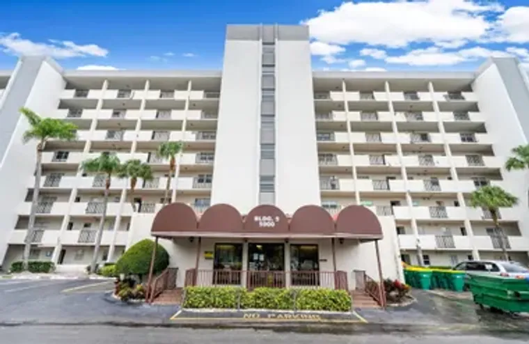 5900 NW 44TH ST APT 106, LAUDERHILL, FL,..., Lauderhill, FL 33319