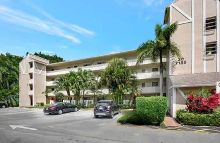 7185 HUNTINGTON LN APT 301, DELRAY BEACH..., Delray Beach, FL 33446