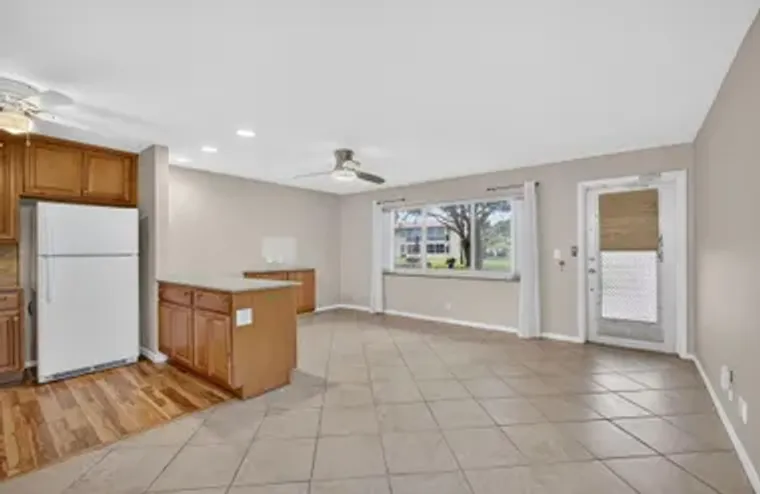 221 COVENTRY J J, WEST PALM BEACH, FL, 3..., West Palm Beach, FL 33417