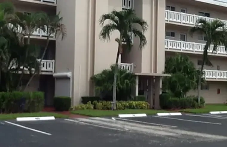 2615 GARDEN DR S APT 101, LAKE WORTH, FL..., Lake Worth, FL 33461