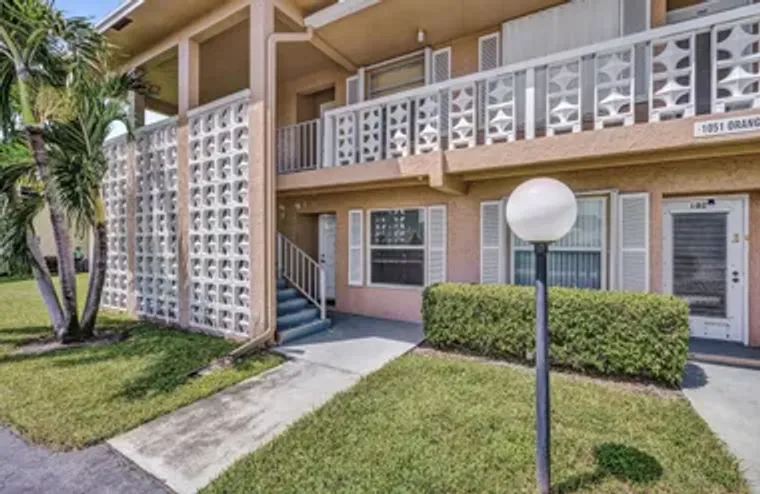 1051 ORANGE TER 101, DELRAY BEACH, FL, 3..., Delray Beach, FL 33445