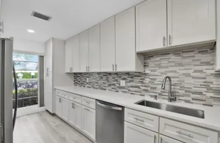 8844 BELLE AIRE DR # 224, BOCA RATON, FL..., Boca Raton, FL 33433