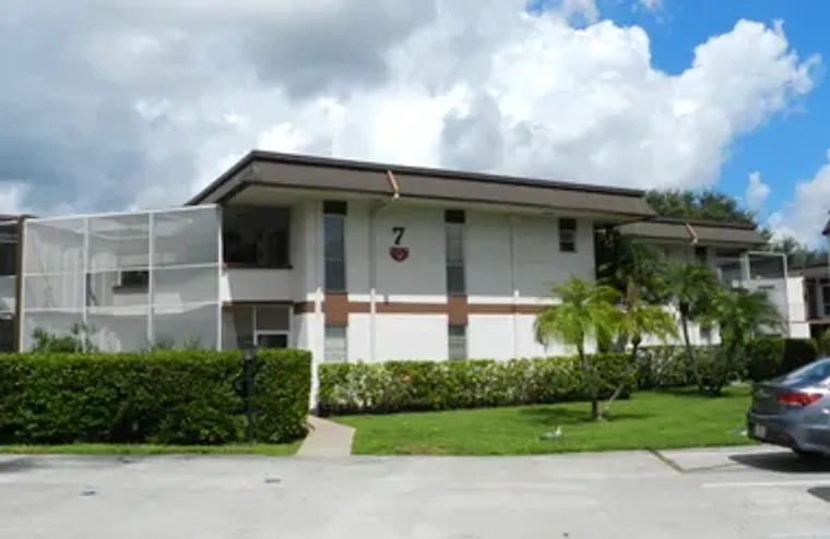 7 GREENWAY VLG 103, ROYAL PALM BEACH, FL..., Royal Palm Beach, FL 33411