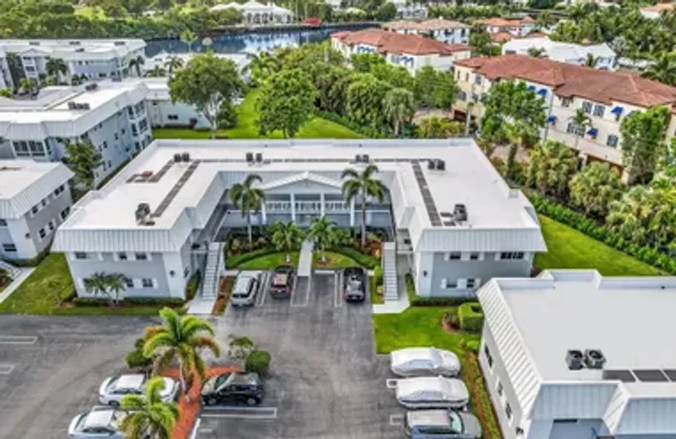 33 COLONIAL CLUB DR 203, BOYNTON BEACH, ..., Boynton Beach, FL 33435