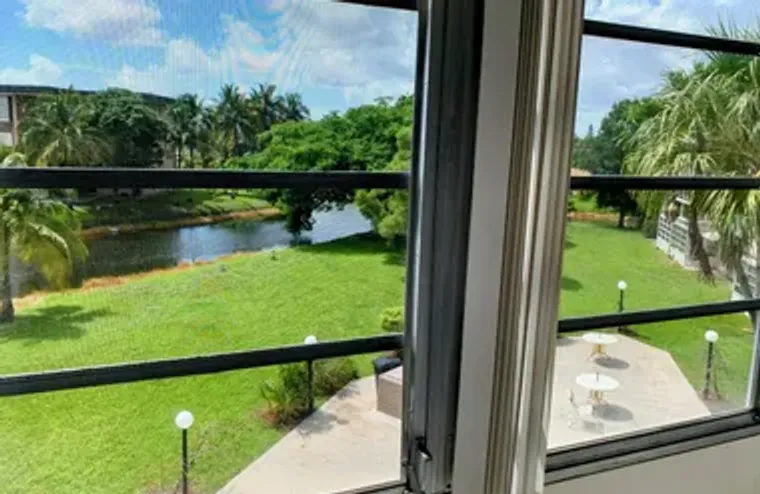 2800 NW 47TH TER 304B, LAUDERDALE LAKES,..., Lauderdale Lakes, FL 33313