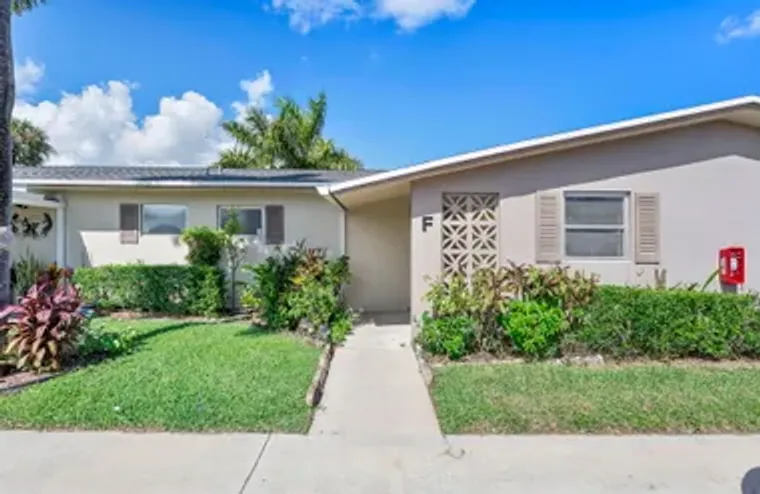 5243 CRESTHAVEN BLVD F, WEST PALM BEACH,..., West Palm Beach, FL 33415