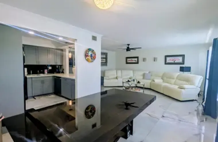 202 WELLINGTON M M, WEST PALM BEACH, FL,..., West Palm Beach, FL 33417