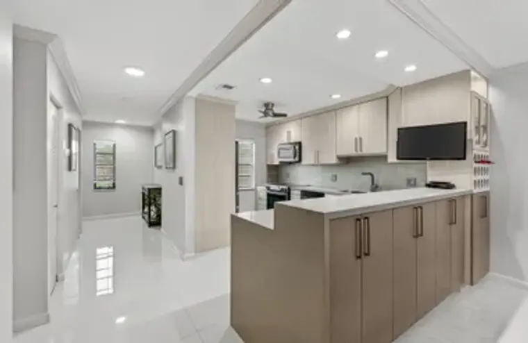 8450 CASA DEL LAGO J, BOCA RATON, FL, 33..., Boca Raton, FL 33433