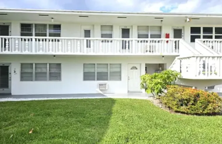 102 EASTHAMPTON E UNIT E, WEST PALM BEAC..., West Palm Beach, FL 33417