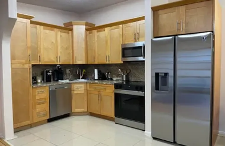 9744 S BELFORT CIR 202, TAMARAC, FL, 333..., Tamarac, FL 33321