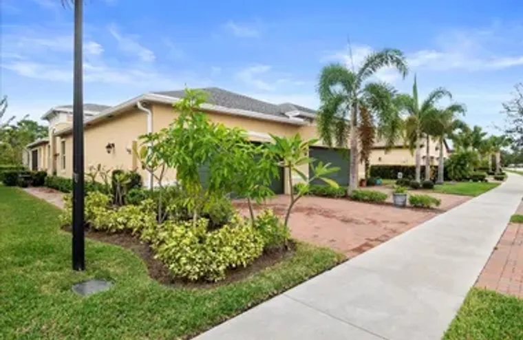 12842 SW LAKE FERN CIR, PORT ST. LUCIE, ..., Port St. Lucie, FL 34987