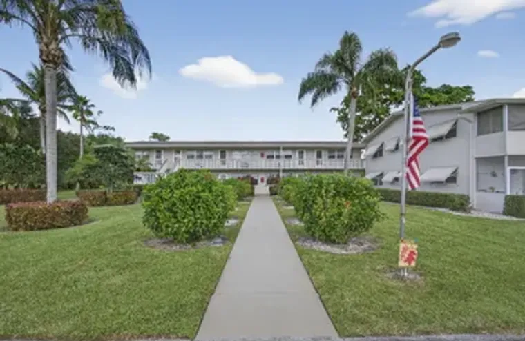 16 SUSSEX A 16, WEST PALM BEACH, FL, 334..., West Palm Beach, FL 33417