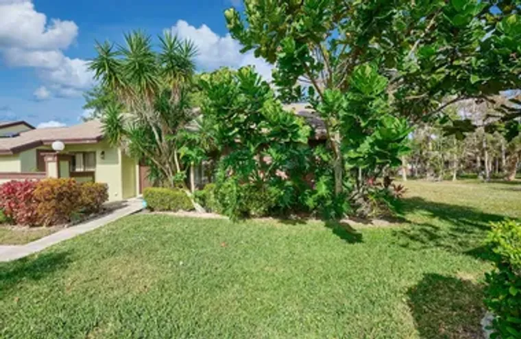 498 IRON FORGE CT, ROYAL PALM BEACH, FL,..., Royal Palm Beach, FL 33411