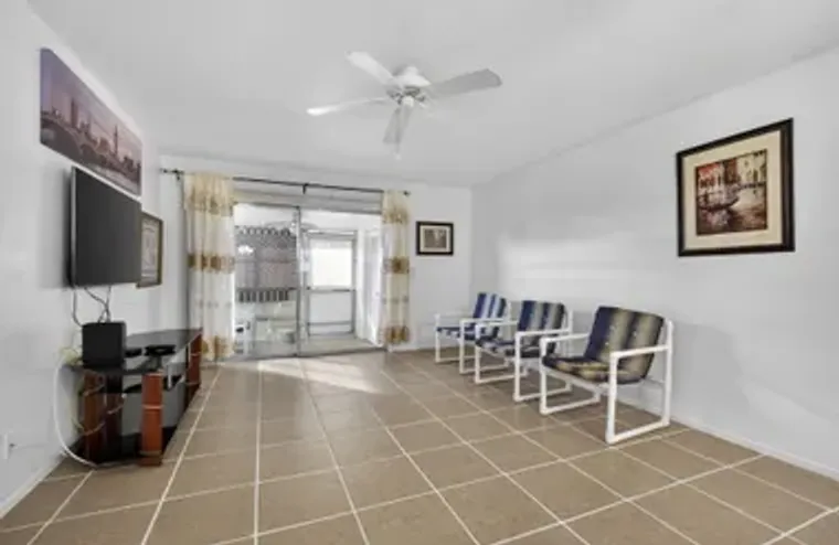 2833 CROSLEY DR C, WEST PALM BEACH, FL, ..., West Palm Beach, FL 33415