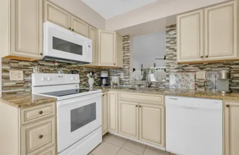 7301 AMBERLY LN APT 109, DELRAY BEACH, F..., Delray Beach, FL 33446