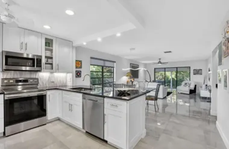 8310 CASA DEL LAGO APT 1B, BOCA RATON, F..., Boca Raton, FL 33433