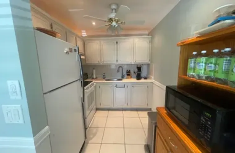 3100 SPRINGDALE BLVD 214, PALM SPRINGS, ..., Palm Springs, FL 33461