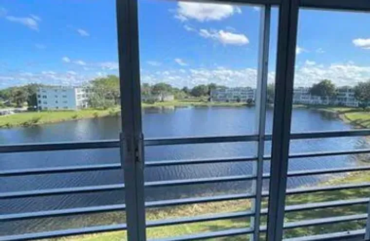 4119 CAMBRIDGE E UNIT E, DEERFIELD BEACH..., Deerfield Beach, FL 33442