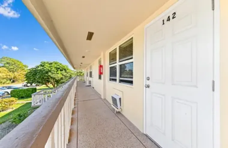 142 NORWICH F, WEST PALM BEACH, FL, 3341..., West Palm Beach, FL 33417