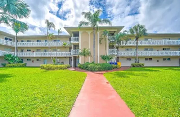 2606 GARDEN DR S APT 304, LAKE WORTH BEA..., Lake Worth Beach, FL 33461