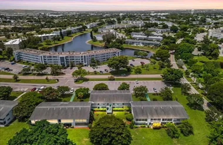 301 FARNHAM M # 301, DEERFIELD BEACH, FL..., Deerfield Beach, FL 33442