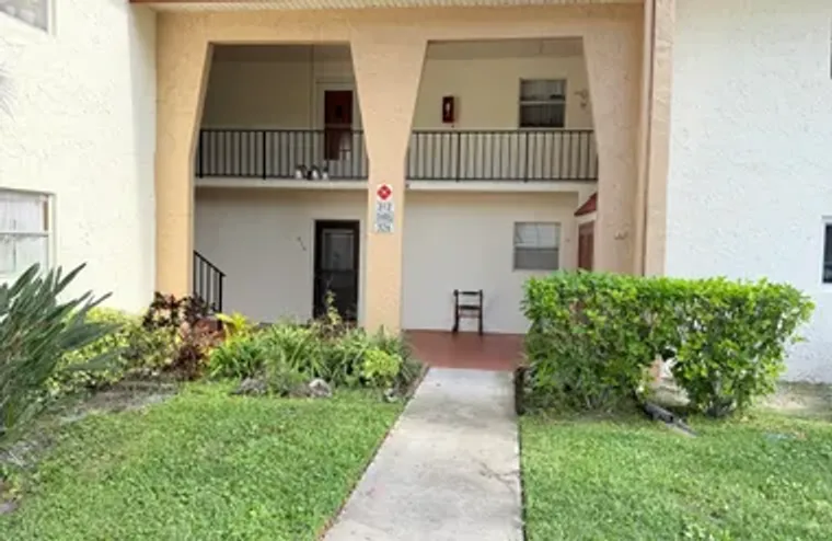 320 LAKE DORA DR # 320, WEST PALM BEACH,..., West Palm Beach, FL 33411