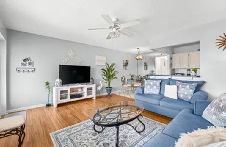 309 SHEFFIELD M 309, WEST PALM BEACH, FL..., West Palm Beach, FL 33417