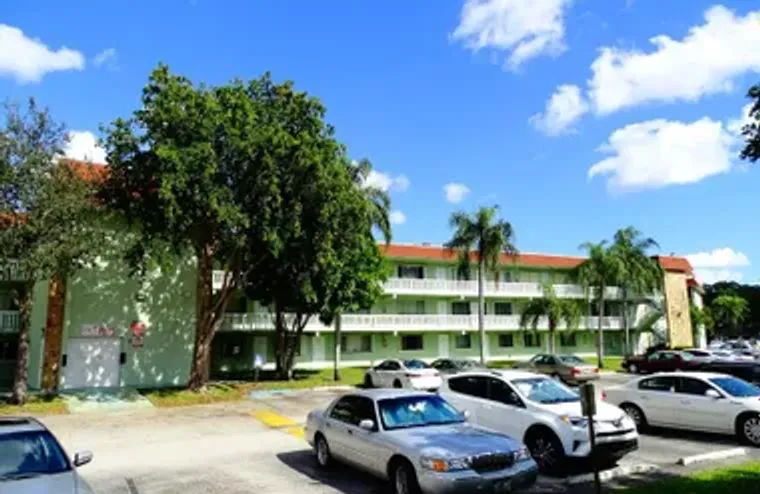 3100 SPRINGDALE BLVD APT 310, PALM SPRIN..., Palm Springs, FL 33461