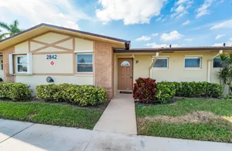 2842 CROSLEY DR W D, WEST PALM BEACH, FL..., West Palm Beach, FL 33415