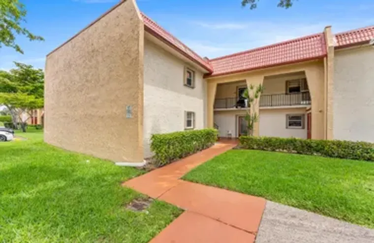 117 LAKE DORA DR, WEST PALM BEACH, FL, 3..., West Palm Beach, FL 33411