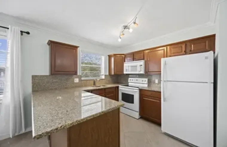 144 CANTERBURY F F, WEST PALM BEACH, FL,..., West Palm Beach, FL 33417