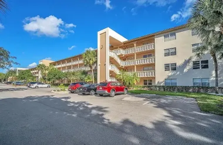 2302 LUCAYA LN APT D2, COCONUT CREEK, FL..., Coconut Creek, FL 33066