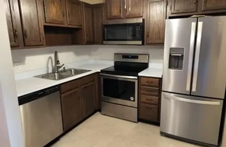 21 VISTA GARDENS TRL APT 104, VERO BEACH..., Vero Beach, FL 32962