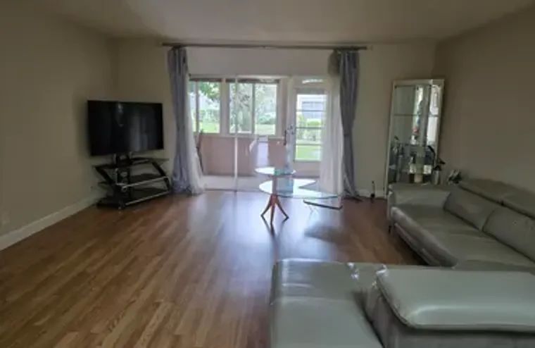 103 OXFORD 400, WEST PALM BEACH, FL, 334..., West Palm Beach, FL 33417