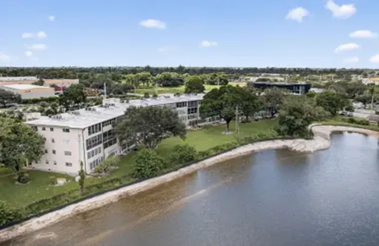 413 SOUTHAMPTON A A, WEST PALM BEACH, FL..., West Palm Beach, FL 33417