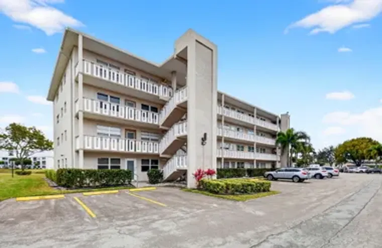 168 WELLINGTON J, WEST PALM BEACH, FL, 3..., West Palm Beach, FL 33417
