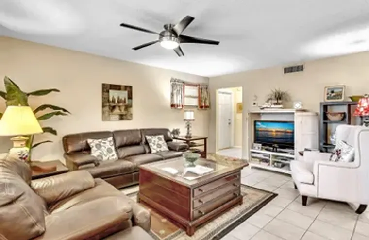 28 COLONIAL CLUB DR 204, BOYNTON BEACH, ..., Boynton Beach, FL 33435