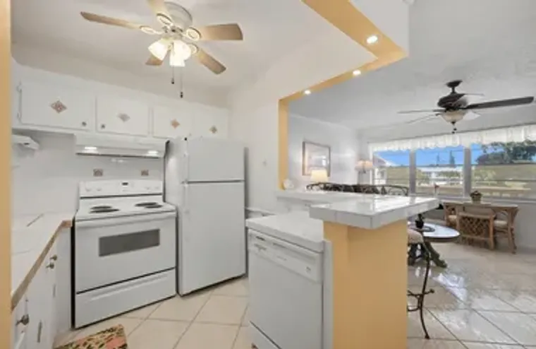 47 BERKSHIRE B CRES B, WEST PALM BEACH, ..., West Palm Beach, FL 33417