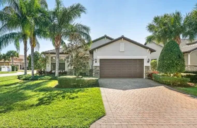 194 SE COURANCES DR, PORT ST LUCIE, FL, ..., Port St Lucie, FL 34984