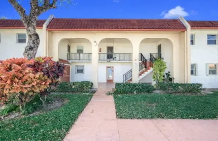 352 LAKE FRANCES DR, WEST PALM BEACH, FL..., West Palm Beach, FL 33411