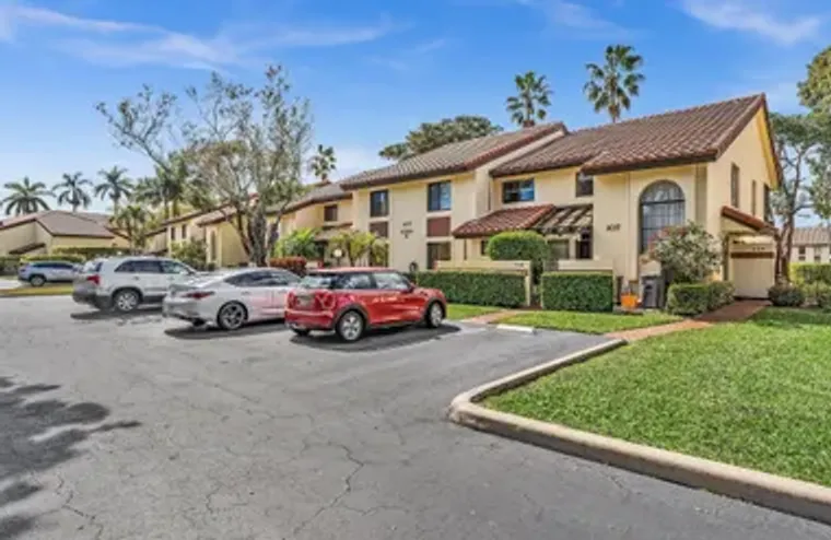 10215 N CIRCLE LAKE DR 201, BOYNTON BEAC..., Boynton Beach, FL 33437