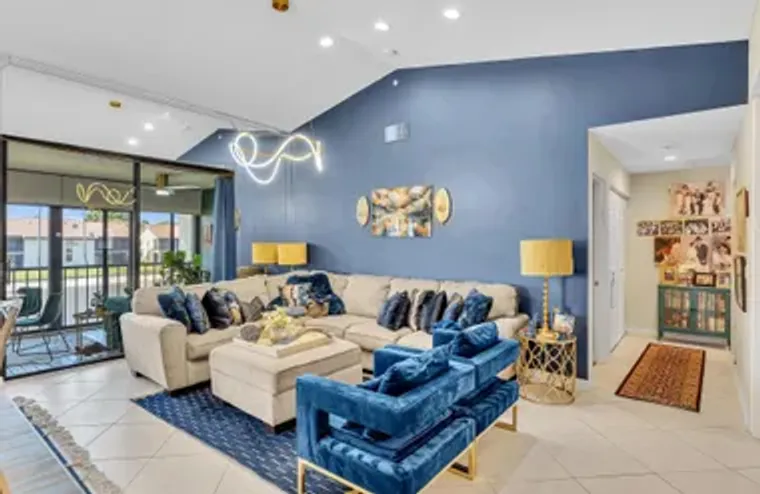 10215 N CIRCLE LAKE DR 201, BOYNTON BEAC..., Boynton Beach, FL 33437