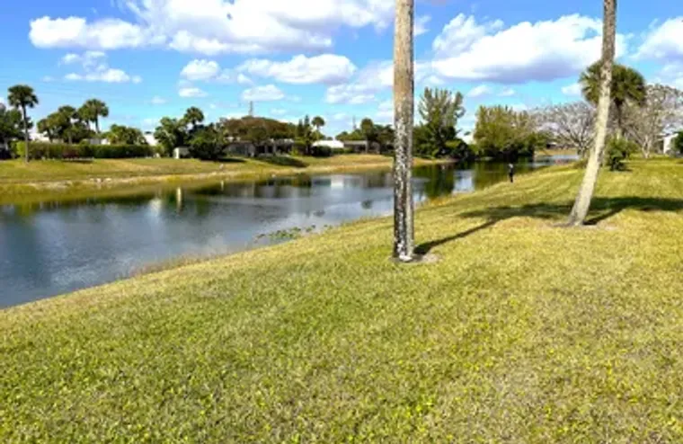 229 LAKE MERYL DR, WEST PALM BEACH, FL, ..., West Palm Beach, FL 33411